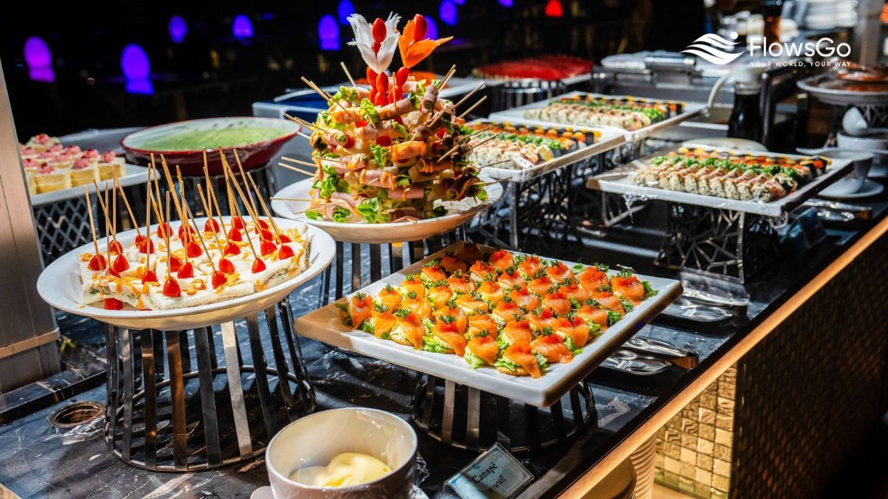 Buffet-du-thuyen-bangkok-suat-toi-song-chao-phraya-the-planet (3).jpg