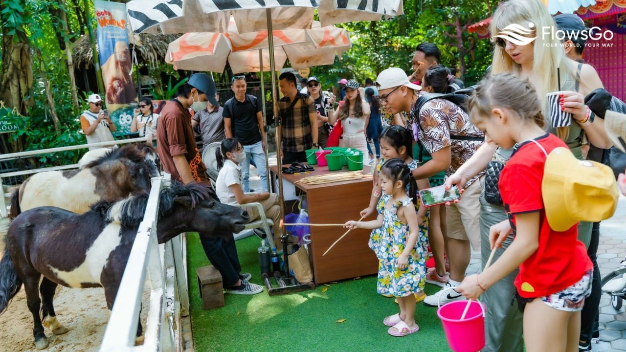 bangkok-family-group-4n3d (2).jpg