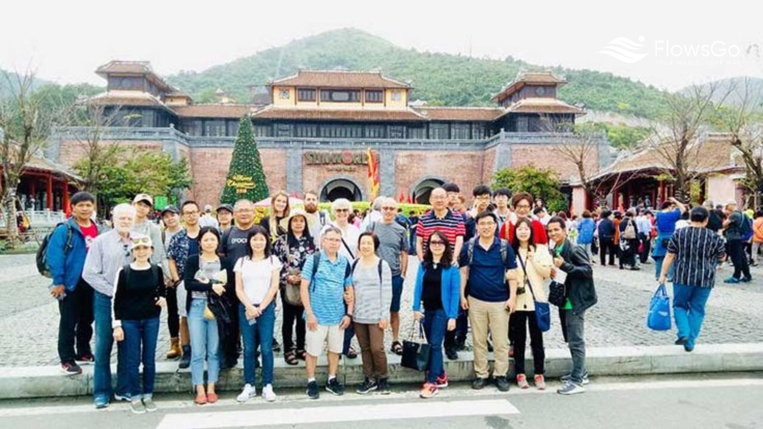 so-sanh-du-lich-theo-tour-truyen-thong-va-tour-tu-tuc-1.jpg
